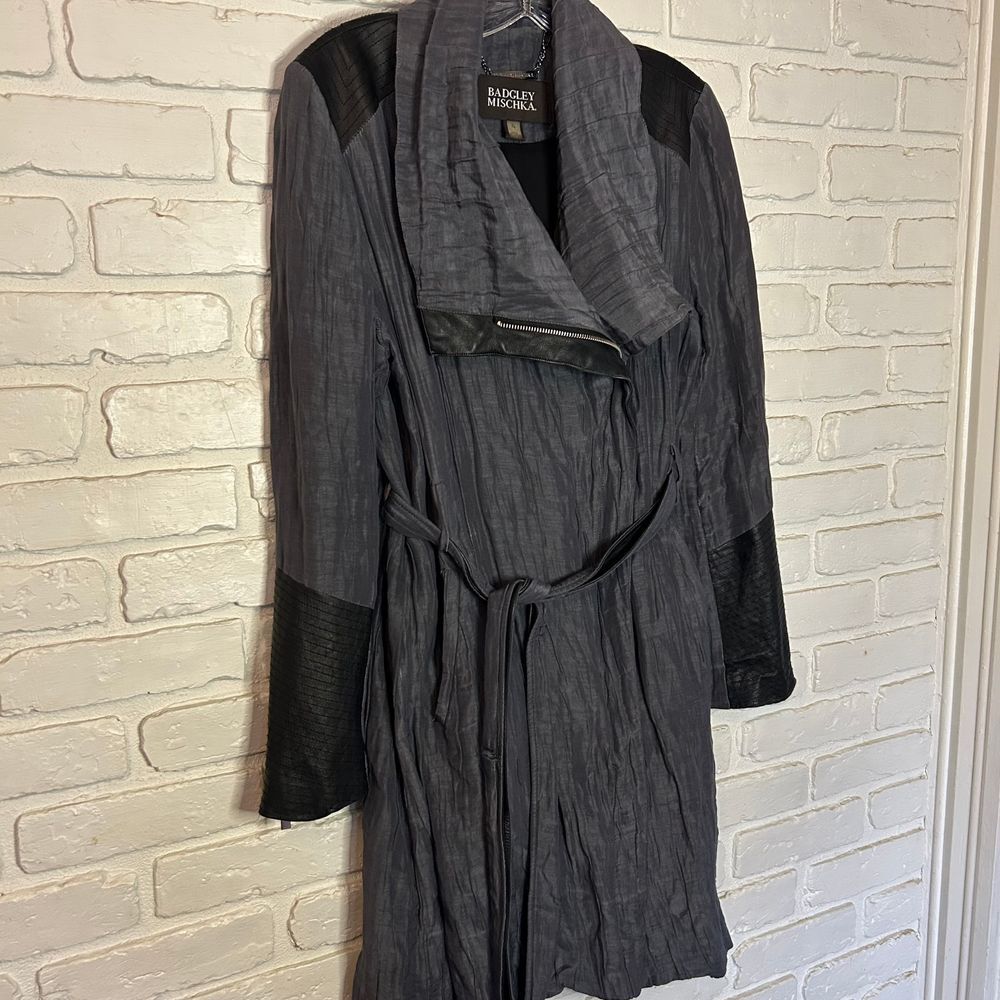 Badgley Mischka Women's Lightweight Long Jacket Size Small Gray Black - Picture 11 of 11